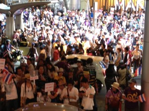 バンコク　デモ