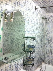 フェズ Riad Al Akhawaine バスルーム