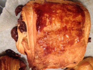 フランス　パンオショコラ